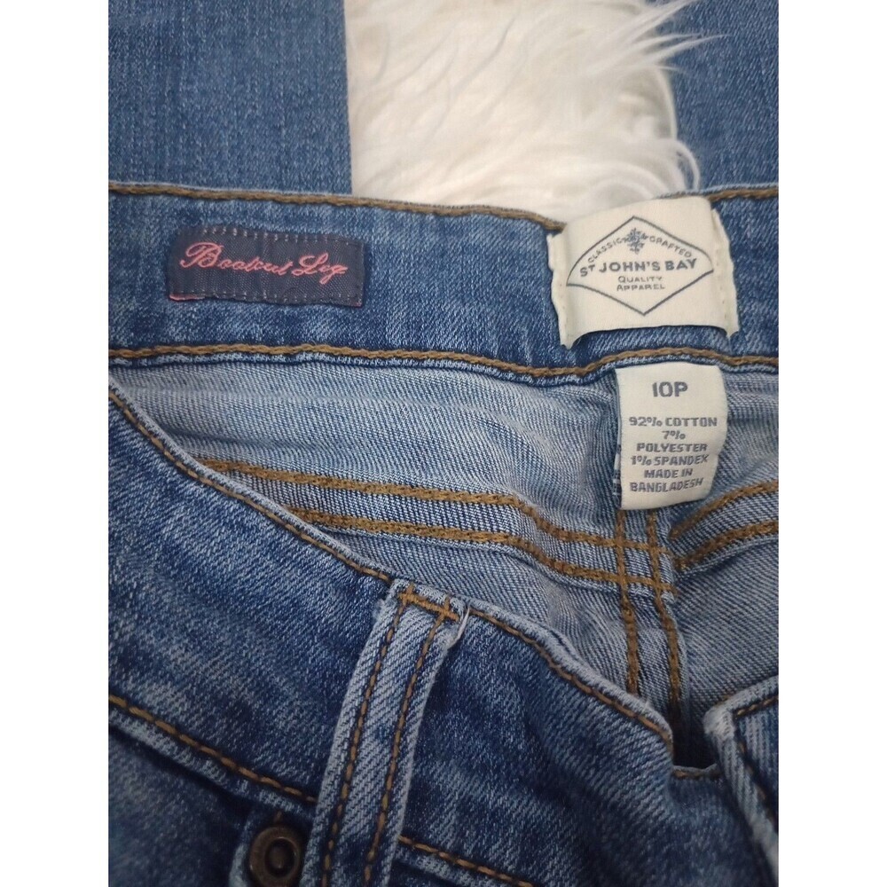 St. John's Bay Woman's Petite Bootcut Leg Light Blue Wash Mid-Rise Jean Sz 10P - Picture 9 of 11